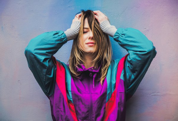 How to Choose a Velvet Blazer That Fits Well with Both Dresses and Trousers?